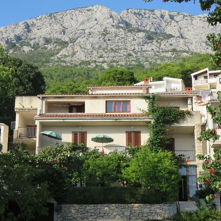 Guest House Mijo Sokol Brela Exterior photo