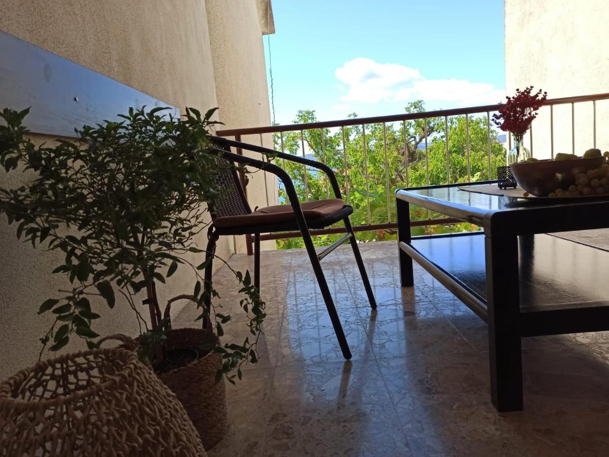 Guest House Mijo Sokol Brela Exterior photo