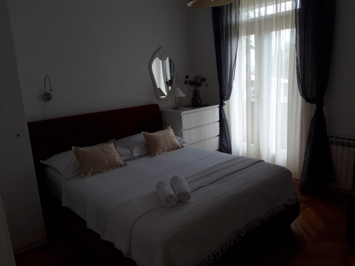 Guest House Mijo Sokol Brela Exterior photo