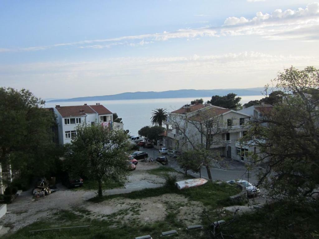 Guest House Mijo Sokol Brela Exterior photo